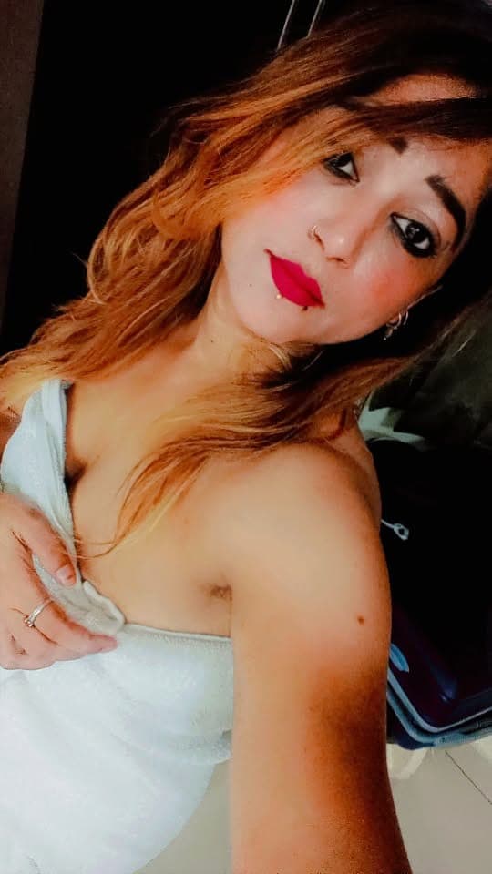 Pooja photo 7