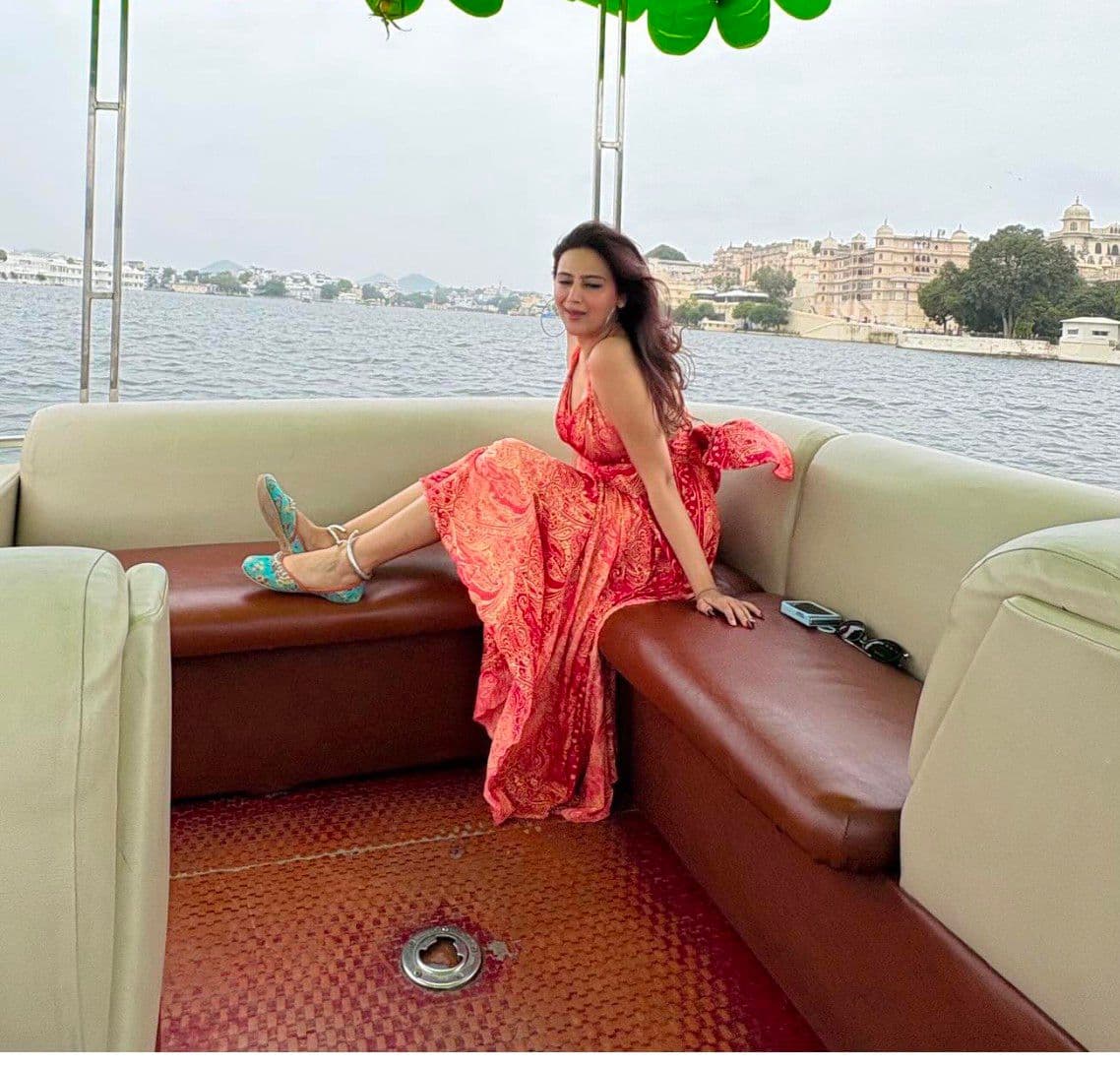 Simran photo 10