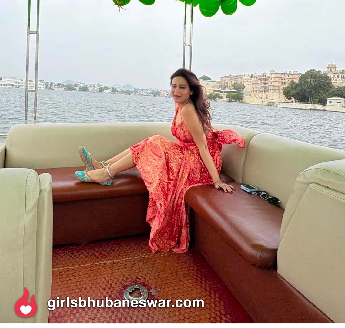 Simran photo 10
