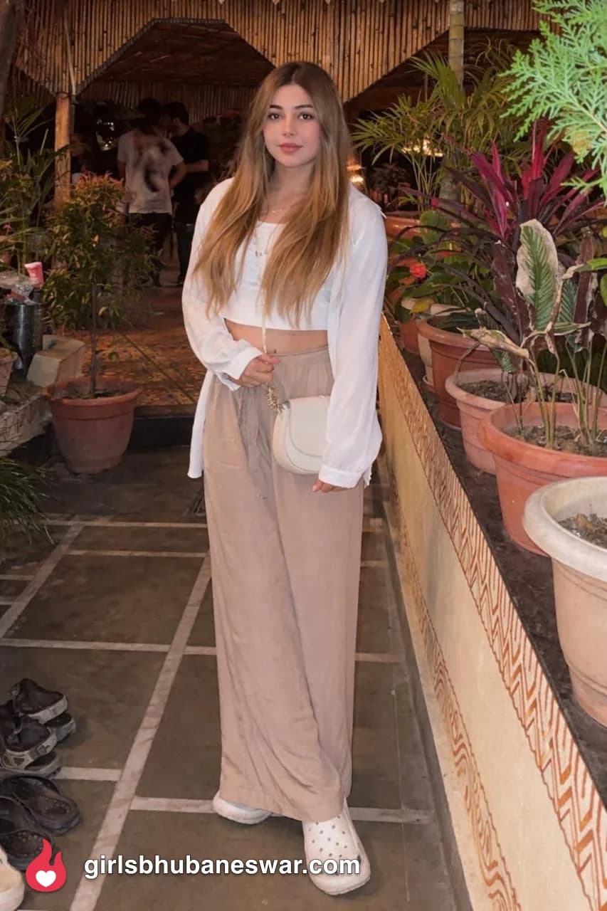Simran photo 12