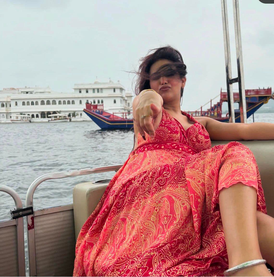 Simran photo 4