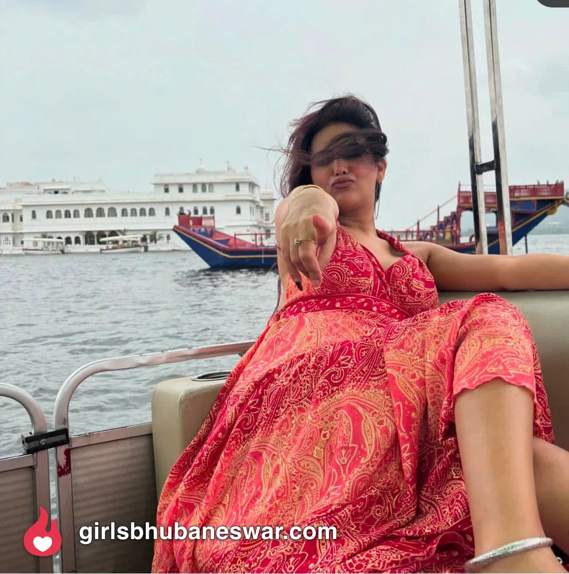 Simran photo 4